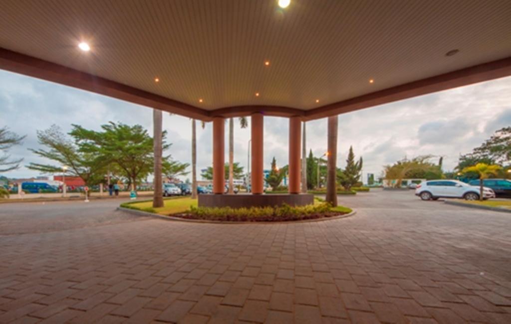 Fiesta Royale Hotel Аккра Экстерьер фото